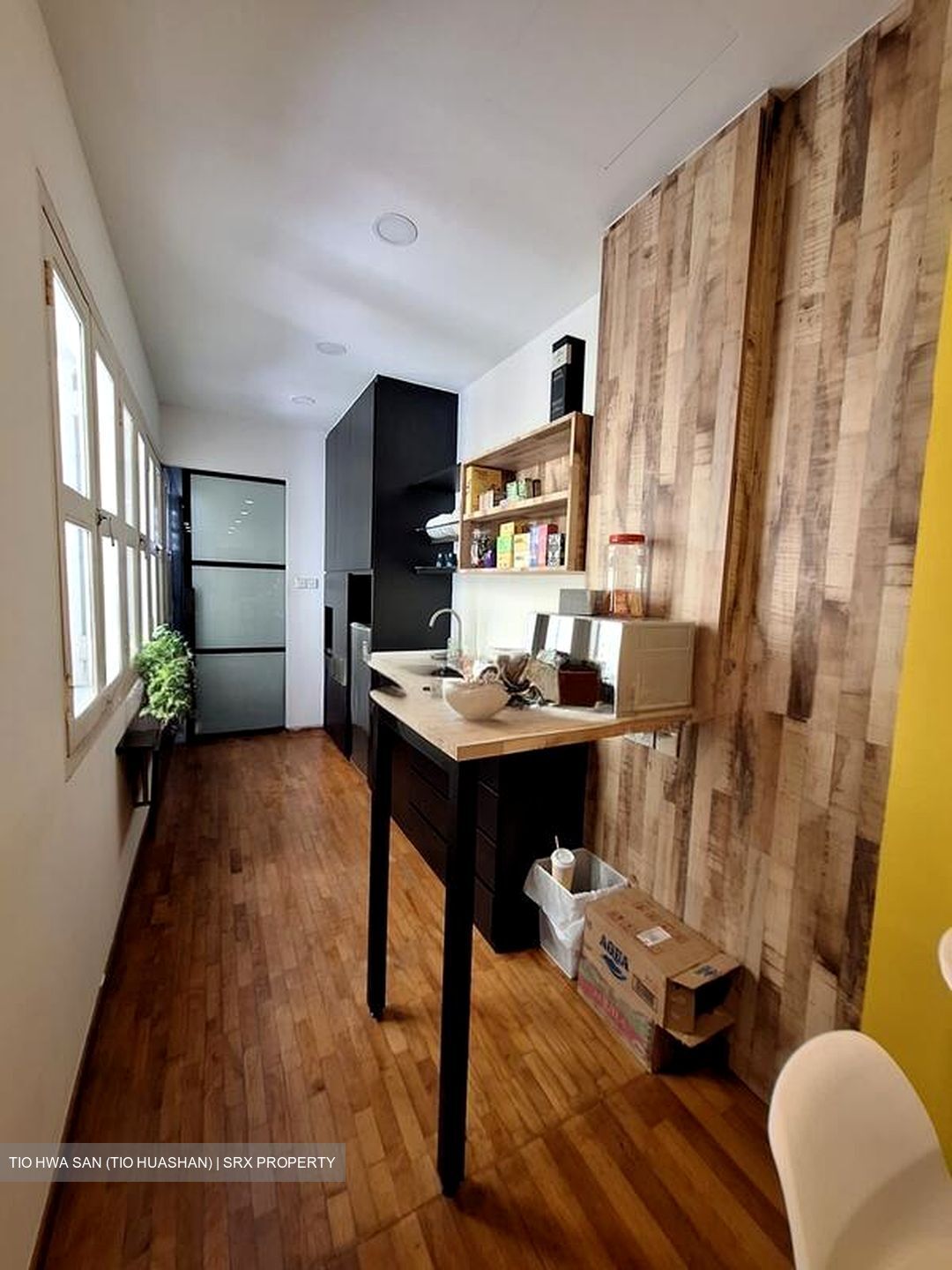 Tras Street (D2), Shop House #533371491